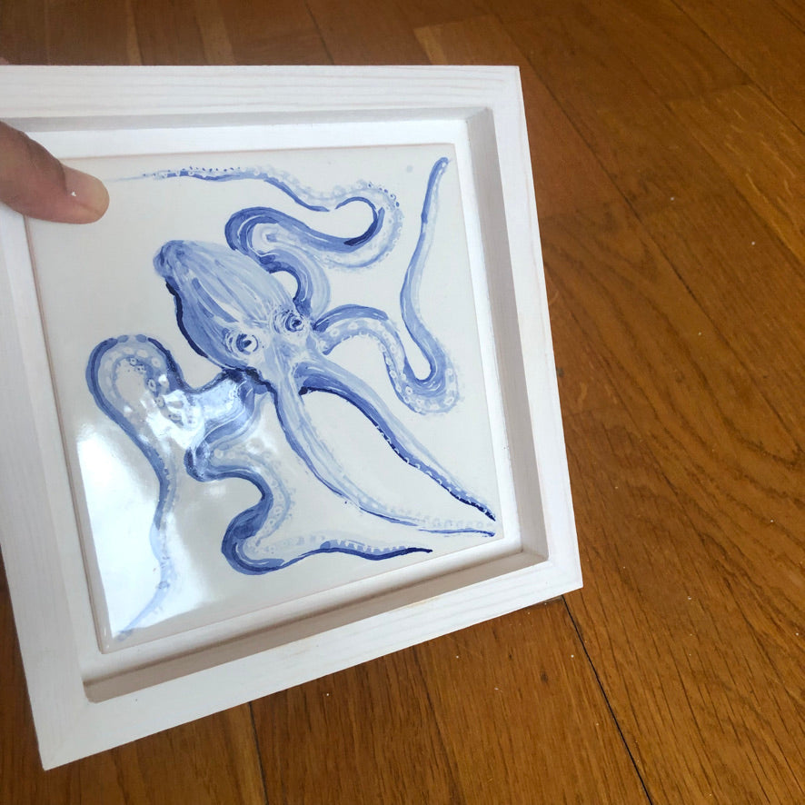 Octopus Handpainted azulejo glazed ceramic tile 15 cm x 15 cm /  Kézműves csempe