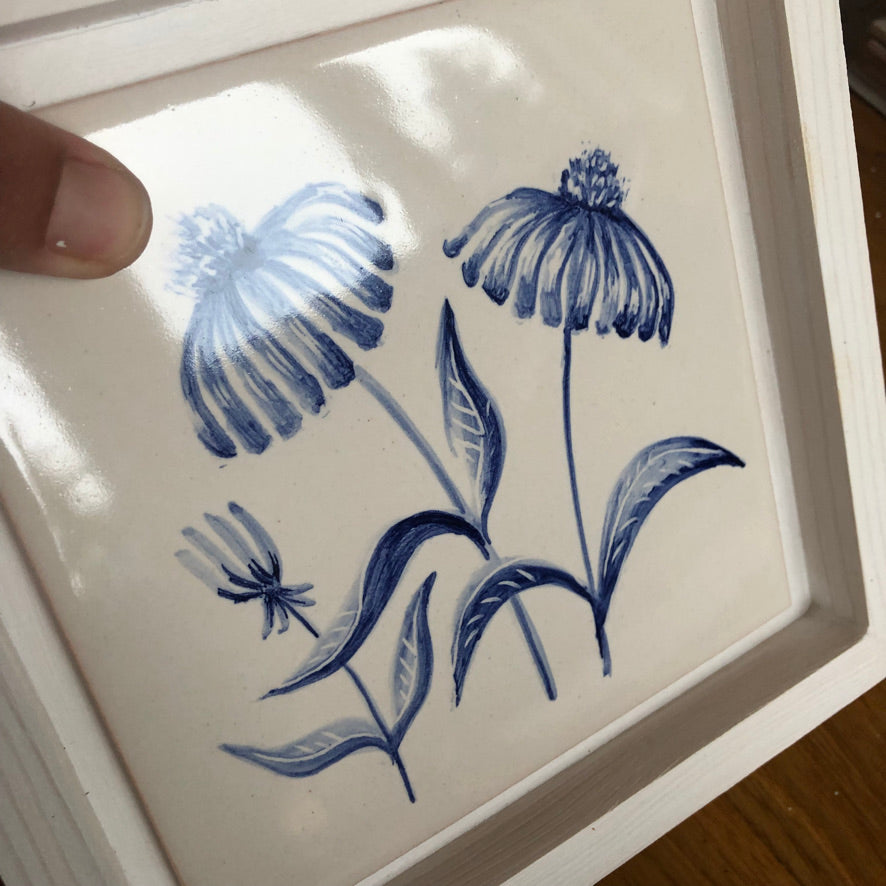 Echinacea Handpainted azulejo glazed ceramic tile 15 cm x 15 cm /  Kézműves csempe